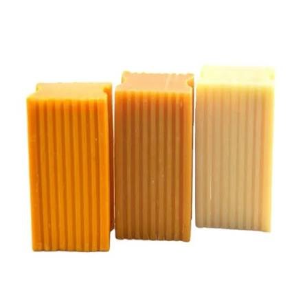 Des pains de savon.